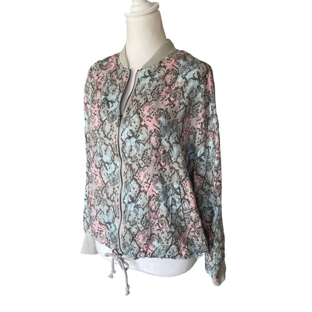 Steve Madden Light Gray/Pink/Blue Snakeskin Print Zip Bomber Jacket Size Medium